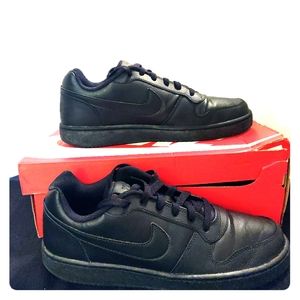 Nike Men's Ebernon Basketball Shoes